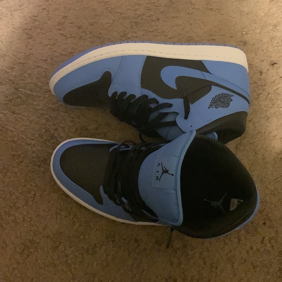 Air Jordan 1 Mid University Blue Size 11.5 - Picture 3 of 5